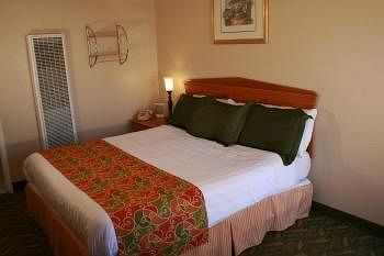 6 Pismo - Pacific Ocean Hotel 2*